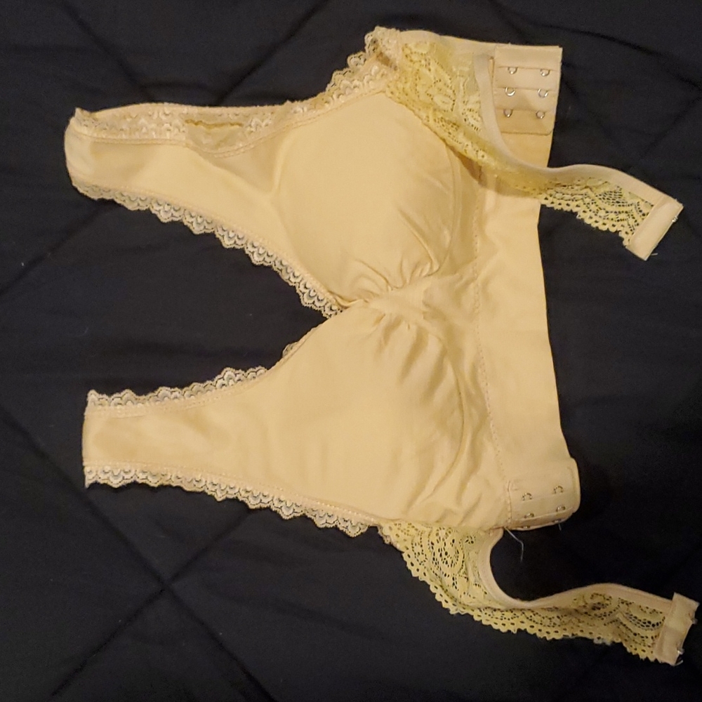 Women's extra lift bra, size small,  Tan